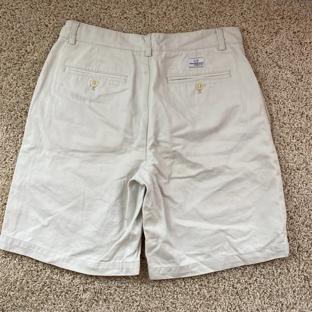 Vineyard Vines shorts - Picture 2 of 3